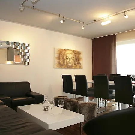 Penthouse The Τσελ αμ Ζέε