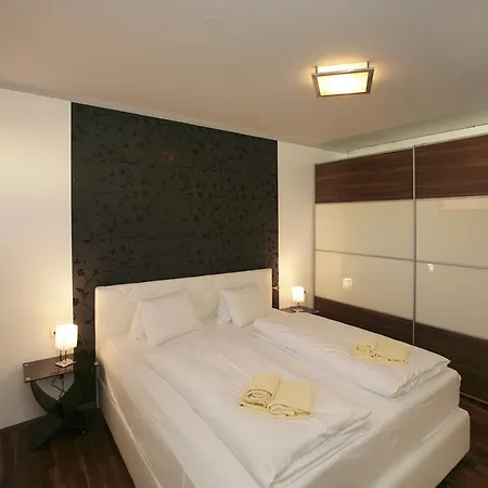 Penthouse The Τσελ αμ Ζέε